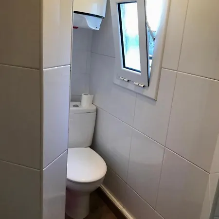 Mini Piso Con Escaleras Барселона